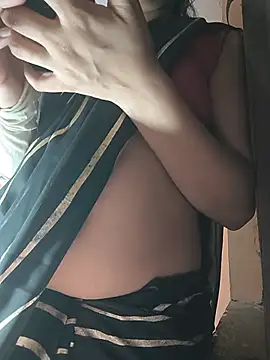 Curvy Sanaya online show from 05-15-26, 07:56