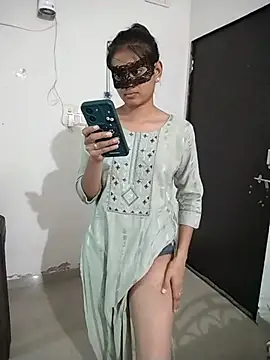 sexy couple liv online show from 06-05-26, 03:33