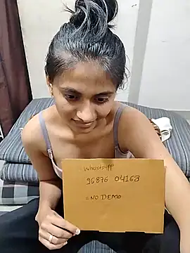 Snapshot of sexy_couple_liv chatting on 04-09-26, 10:54 sexy couple liv online show from 04-09-26, 10:54