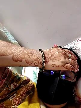 Snapshot of purvi46 chatting on 04-18-26, 06:21 purvi46 online show from 04-18-26, 06:21