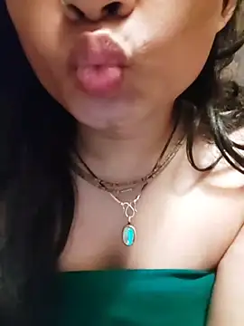 Snapshot of SweetTsAngel chatting on 04-08-26, 11:33 SweetTsAngel online show from 04-08-26, 11:33