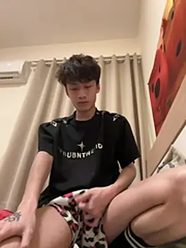 Snapshot of sexyboy-3525 chatting on 06-26-26, 03:51 sexyboy-3525 online show from 06-26-26, 03:51