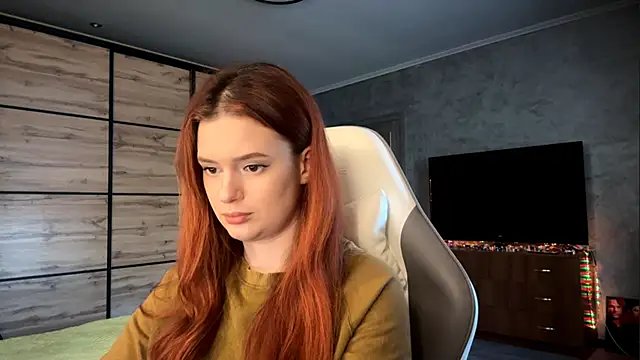 FoxyEmma online show from 04-13-26, 03:05
