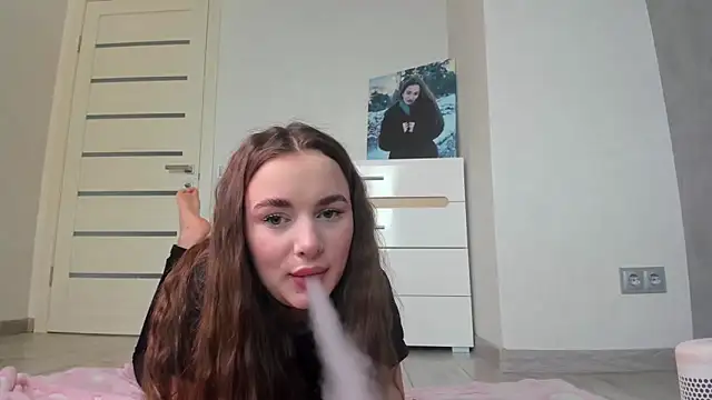 AlinaLuxxx online show from 05-15-26, 10:24