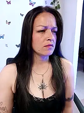 Isa bluee online show from 04-03-26, 12:39