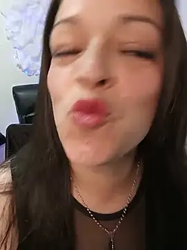 Isa bluee online show from 05-24-26, 01:38