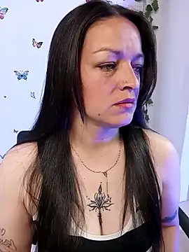 Snapshot of Isa_bluee chatting on 04-08-26, 02:13 Isa bluee online show from 04-08-26, 02:13