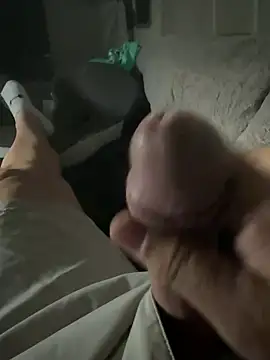 Snapshot of Diversified_Reality chatting on 04-06-26, 02:29 Diversified Reality online show from 04-06-26, 02:29