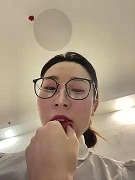 Snapshot of meimeibuguai chatting on 06-12-26, 09:40 meimeibuguai online show from 06-12-26, 09:40