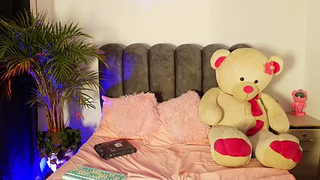 Mia Sweet v online show from 04-04-26, 05:25