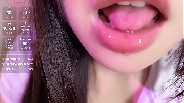 nicole-0329 online show from 05-18-26, 12:00