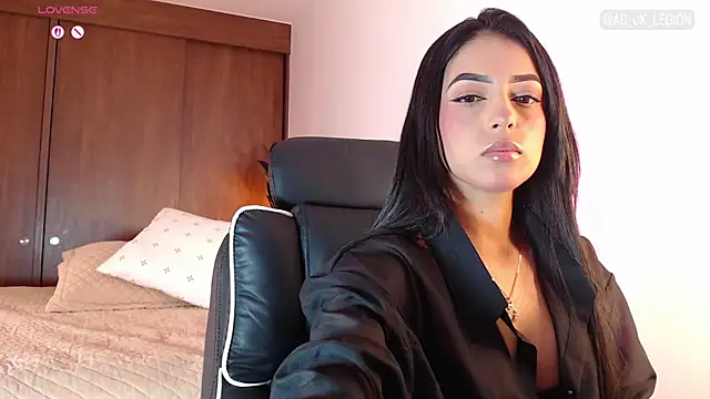  SaraRoss online show from 04-29-26, 04:44