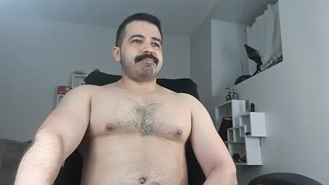 Snapshot of AngelFusco chatting on 04-21-26, 02:47 AngelFusco online show from 04-21-26, 02:47