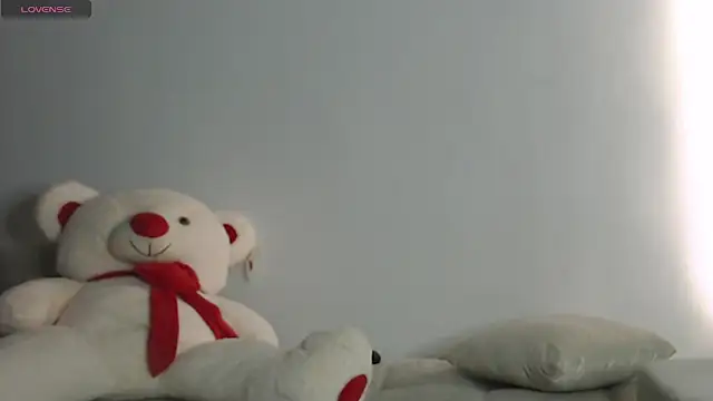 Snapshot of MissDolluxe chatting on 06-26-26, 02:39 MissDolluxe online show from 06-26-26, 02:39