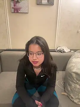 Z Milll online show from 04-18-26, 04:53