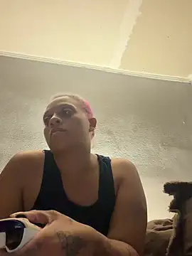 SHY QUINN online show from 04-12-26, 08:12