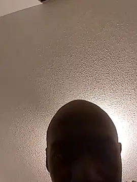 Snapshot of Bulgemaster001 chatting on 03-29-26, 08:21 Bulgemaster001 online show from 03-29-26, 08:21