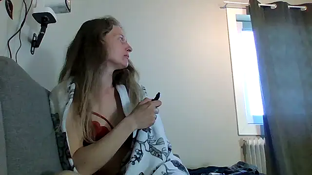 Snapshot of BlondeXtar chatting on 04-24-26, 05:53 BlondeXtar online show from 04-24-26, 05:53
