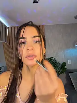 EmmaVonn online show from 05-04-26, 07:39