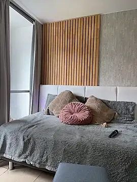 EmmaVonn online show from 05-19-26, 07:43