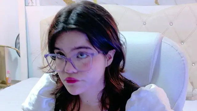 Alexa Missfortune online show from 04-07-26, 07:48