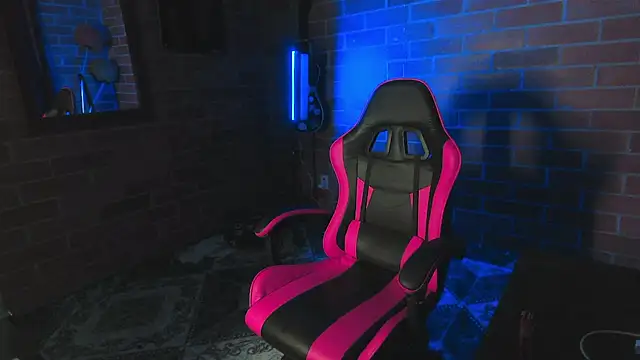 ethann2  online show from 04-04-26, 06:31