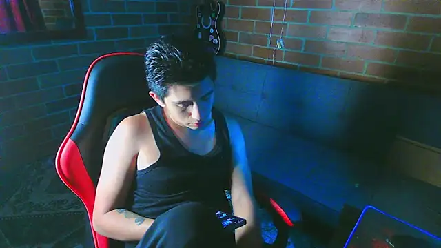 ethann2  online show from 04-01-26, 04:58