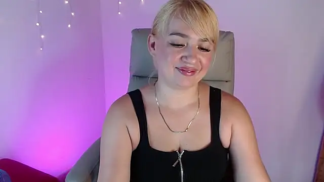 Carolina 2403 online show from 05-17-26, 07:47