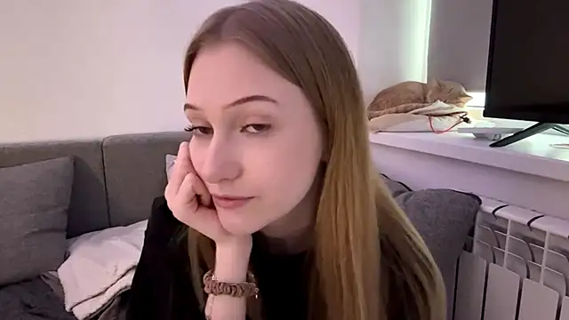 KatrineDrea online show from 04-18-26, 03:36
