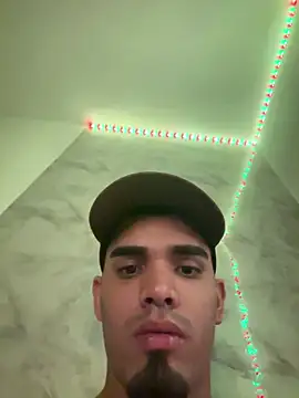 Snapshot of Josehjr chatting on 04-14-26, 07:02 Josehjr online show from 04-14-26, 07:02