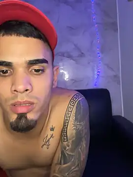 Snapshot of Josehjr chatting on 04-13-26, 06:56 Josehjr online show from 04-13-26, 06:56