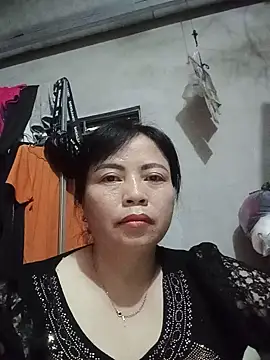 Snapshot of -Hami- chatting on 05-18-26, 06:40 -Hami- online show from 05-18-26, 06:40