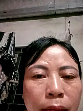 Snapshot of -Hami- chatting on 04-22-26, 06:58 -Hami- online show from 04-22-26, 06:58