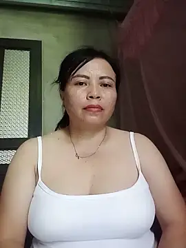 Snapshot of -Hami- chatting on 05-28-26, 05:37 -Hami- online show from 05-28-26, 05:37