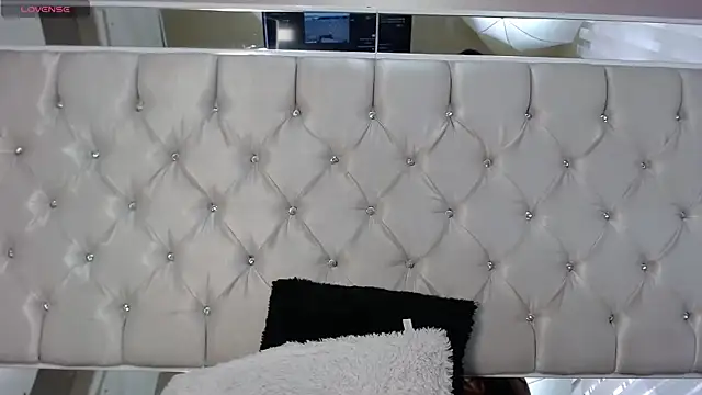 MistressNyx  online show from 05-26-26, 02:04