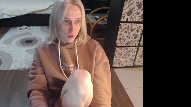 Sweet hot shrmp online show from 04-15-26, 07:58