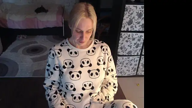 Sweet hot shrmp online show from 05-02-26, 03:23