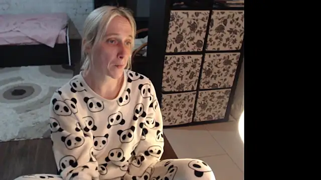 Sweet hot shrmp online show from 05-19-26, 05:31