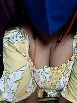 Snapshot of Tami-sonia chatting on 03-30-26, 05:58 Tami-sonia online show from 03-30-26, 05:58