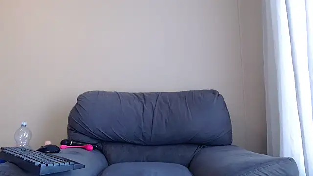 xxZoeyx online show from 05-04-26, 05:44
