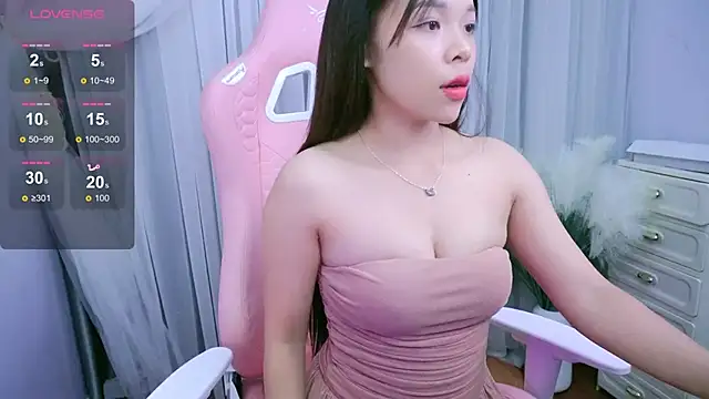 Lu Ly22 online show from 05-17-26, 02:39