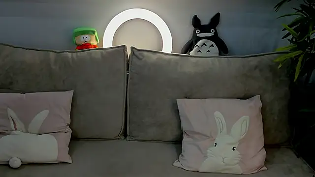 Snapshot of Roxy_Moor chatting on 04-03-26, 07:59 Roxy Moor online show from 04-03-26, 07:59