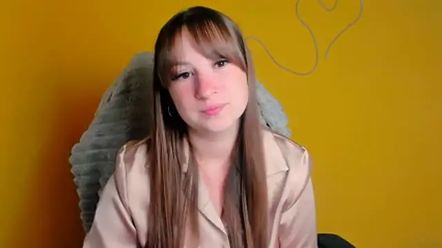 Snapshot of Tiffani_Angel chatting on 06-19-26, 05:35 Tiffani Angel online show from 06-19-26, 05:35