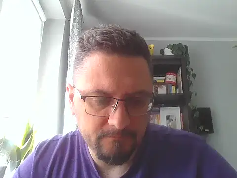 19cmSlave online show from 05-19-26, 07:26