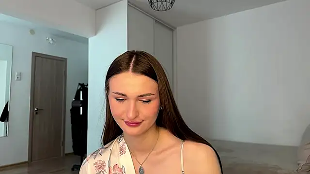 HallieHollo online show from 05-18-26, 11:37