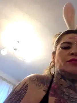 ellarealbrazilian online show from 04-04-26, 11:06