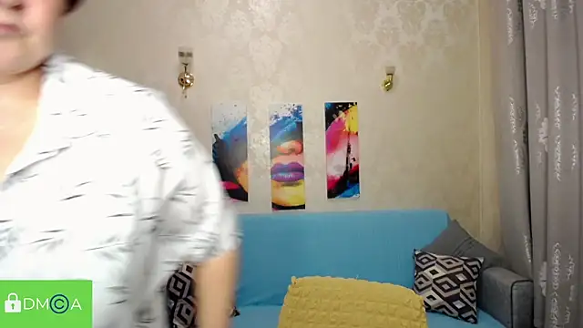 QUEEN02030 online show from 04-19-26, 03:02