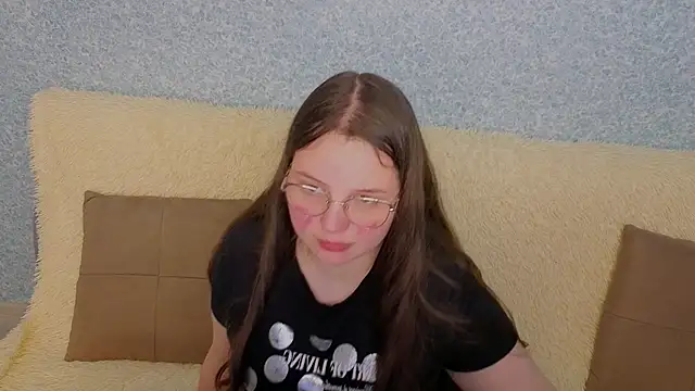 SofiDreamm online show from 04-21-26, 07:20
