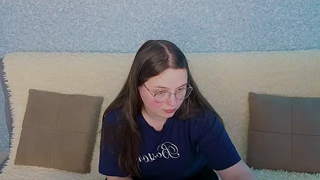 SofiDreamm online show from 04-25-26, 02:25
