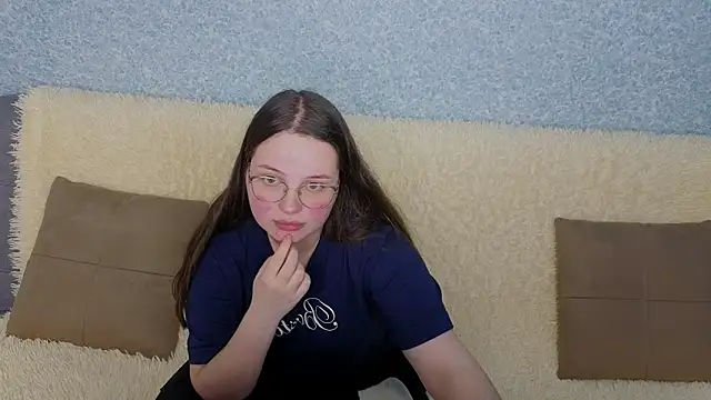 SofiDreamm online show from 04-17-26, 08:22
